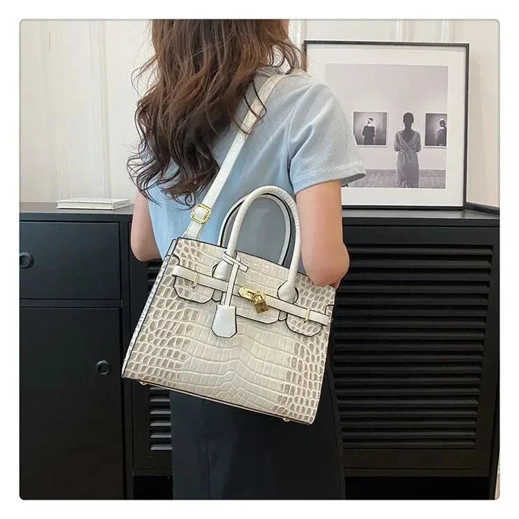 Bolsa Feminina em Couro PU Textura Croco Modelo Blinkin